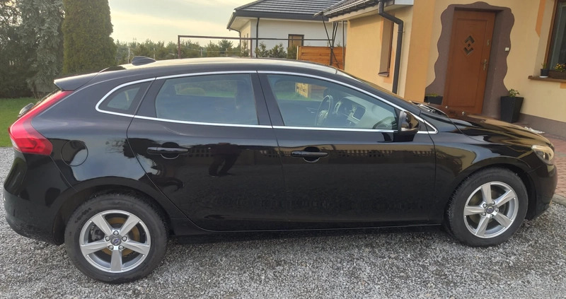 Volvo V40 cena 46000 przebieg: 74788, rok produkcji 2016 z Bierutów małe 466